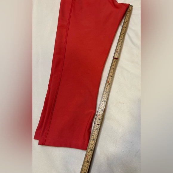 Nike Dri-Fit Crop Leggings - Picture 6 of 7